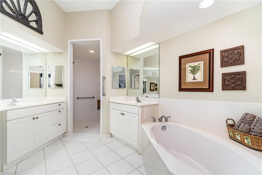 10274 Cape Roman Rd, Unit 102, Estero, FL 34135 Photo