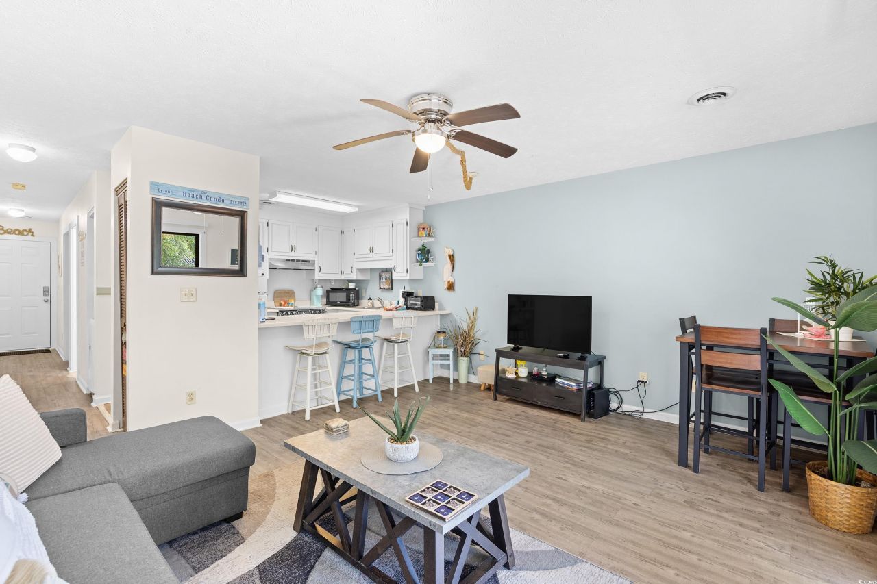 214 Maison Dr. Photo 5