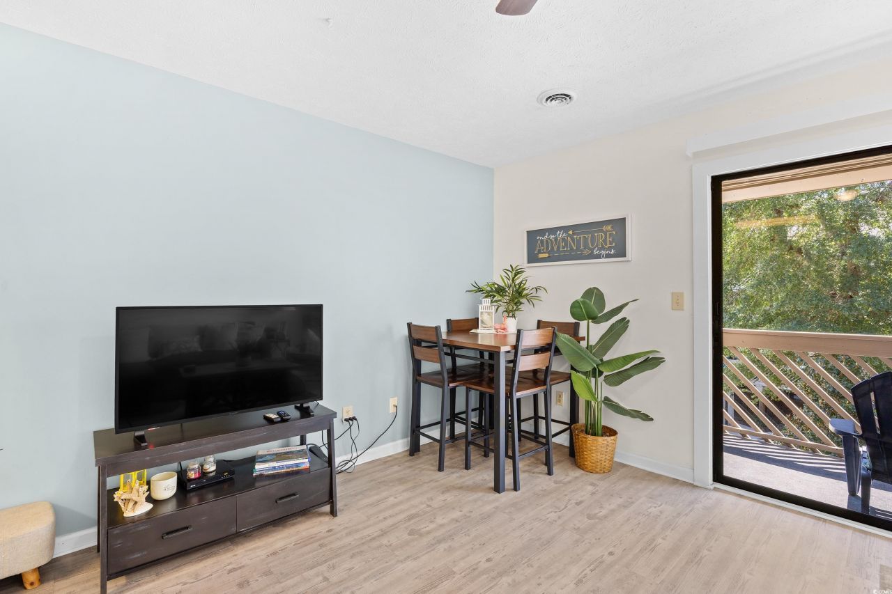 214 Maison Dr. Photo 9