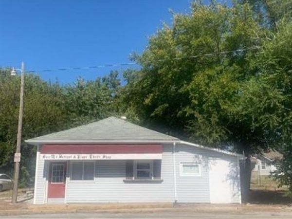 100-104 Market Street, Brighton, IL 62012