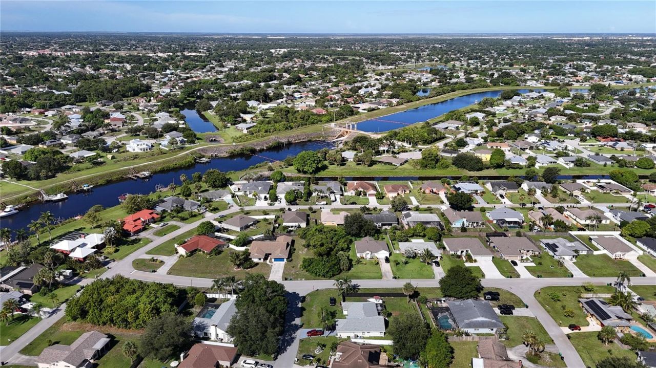 2668 SW Cameo Boulevard, Port Saint Lucie, FL 34953 Photo