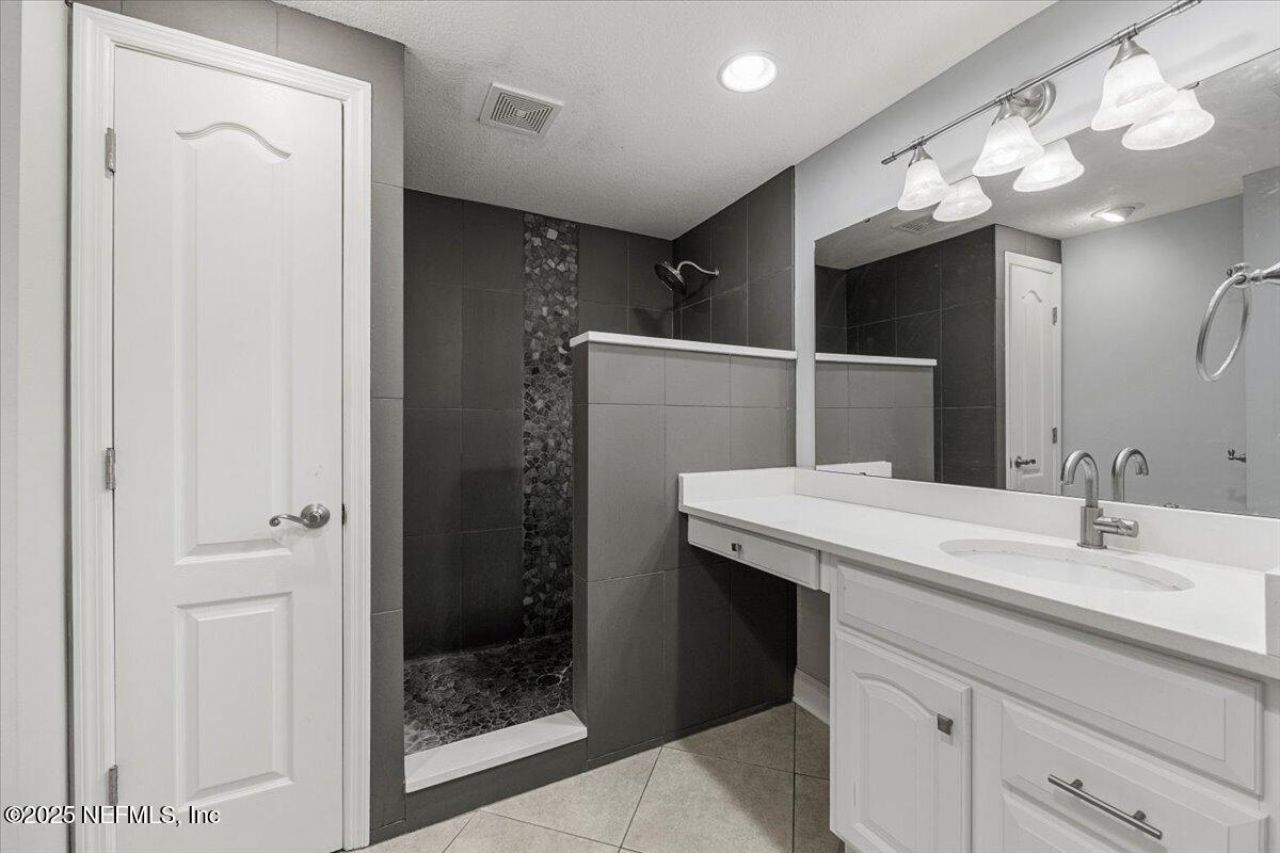 1140 Hickman Road, Jacksonville, FL 32216 Photo