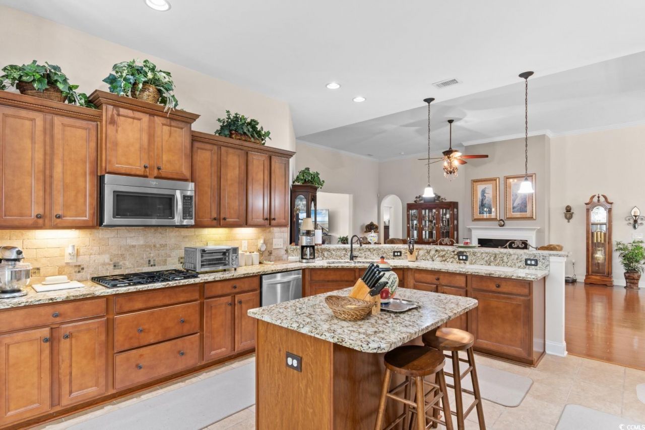 1034 Brentford Pl. Photo 4