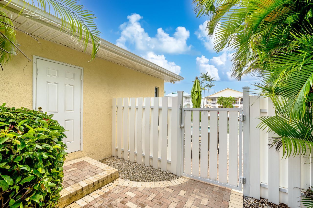 260 Sadowski Causeway, Key Colony, FL 33051 Photo