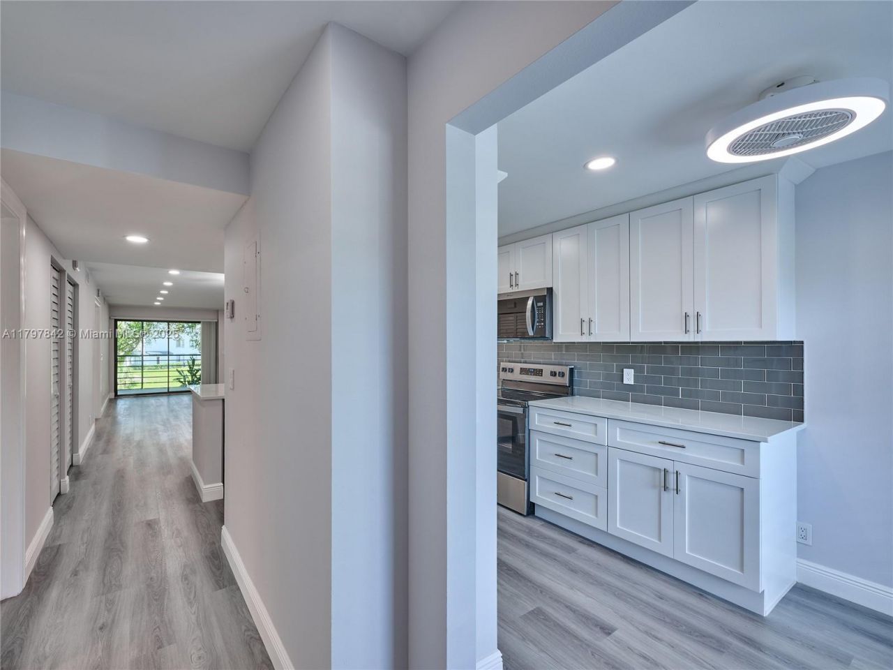 5380 Cedar Lake Dr, Unit 204, Boynton Beach, FL 33437 Photo