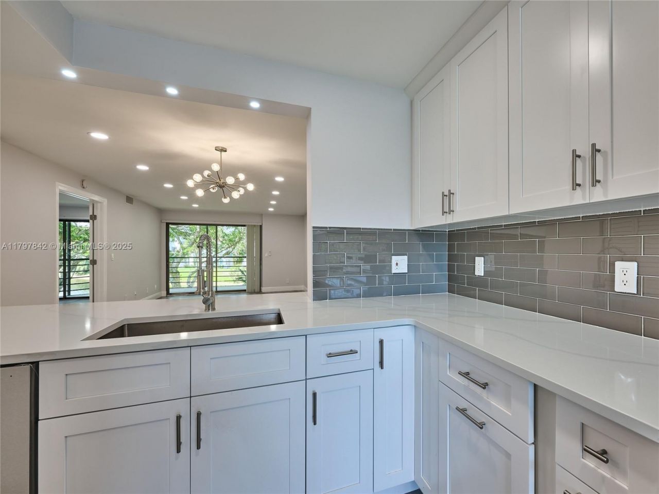 5380 Cedar Lake Dr, Unit 204, Boynton Beach, FL 33437 Photo