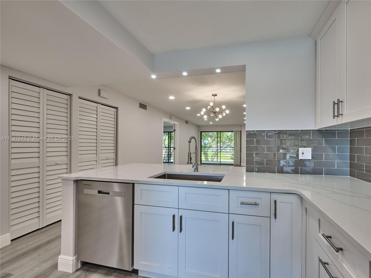 5380 Cedar Lake Dr, Unit 204, Boynton Beach, FL 33437 Photo