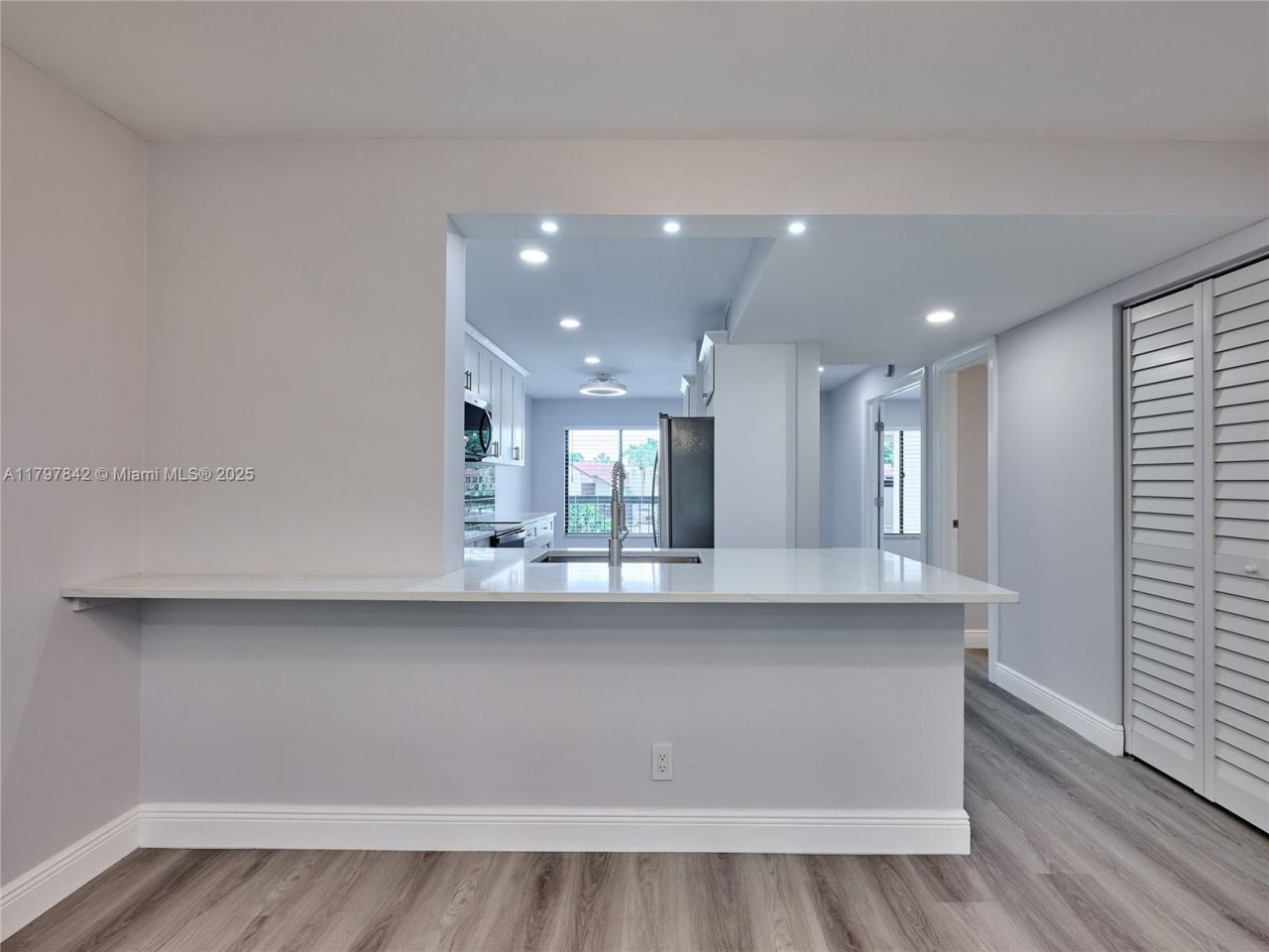 5380 Cedar Lake Dr, Unit 204, Boynton Beach, FL 33437 Photo