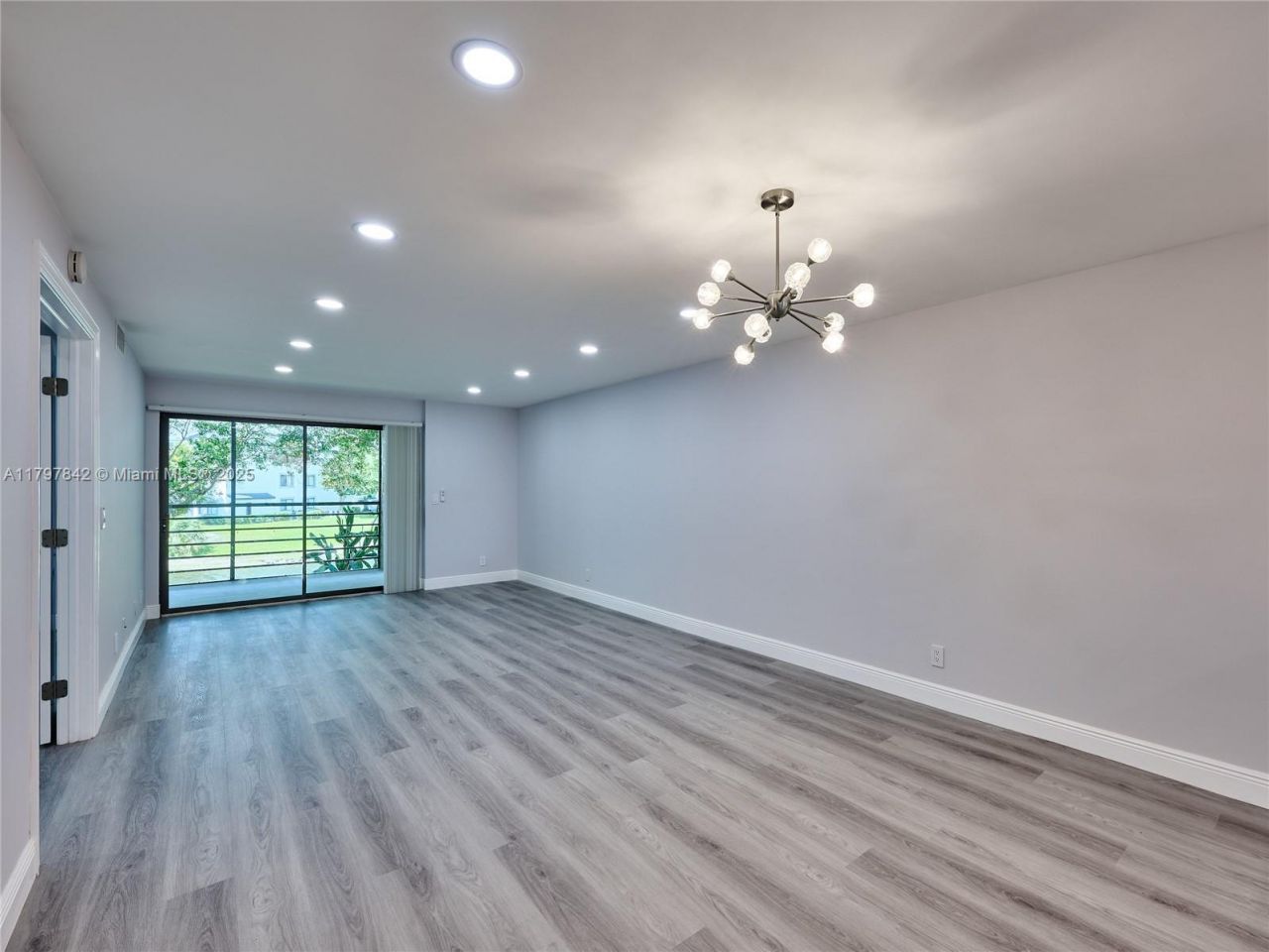 5380 Cedar Lake Dr, Unit 204, Boynton Beach, FL 33437 Photo