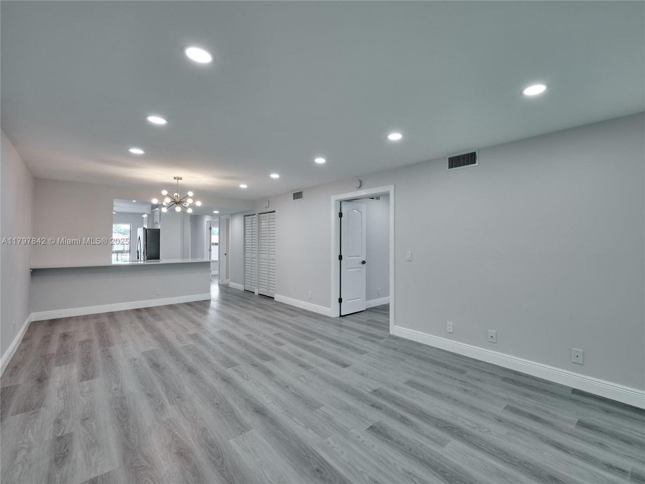 5380 Cedar Lake Dr, Unit 204, Boynton Beach, FL 33437 Photo