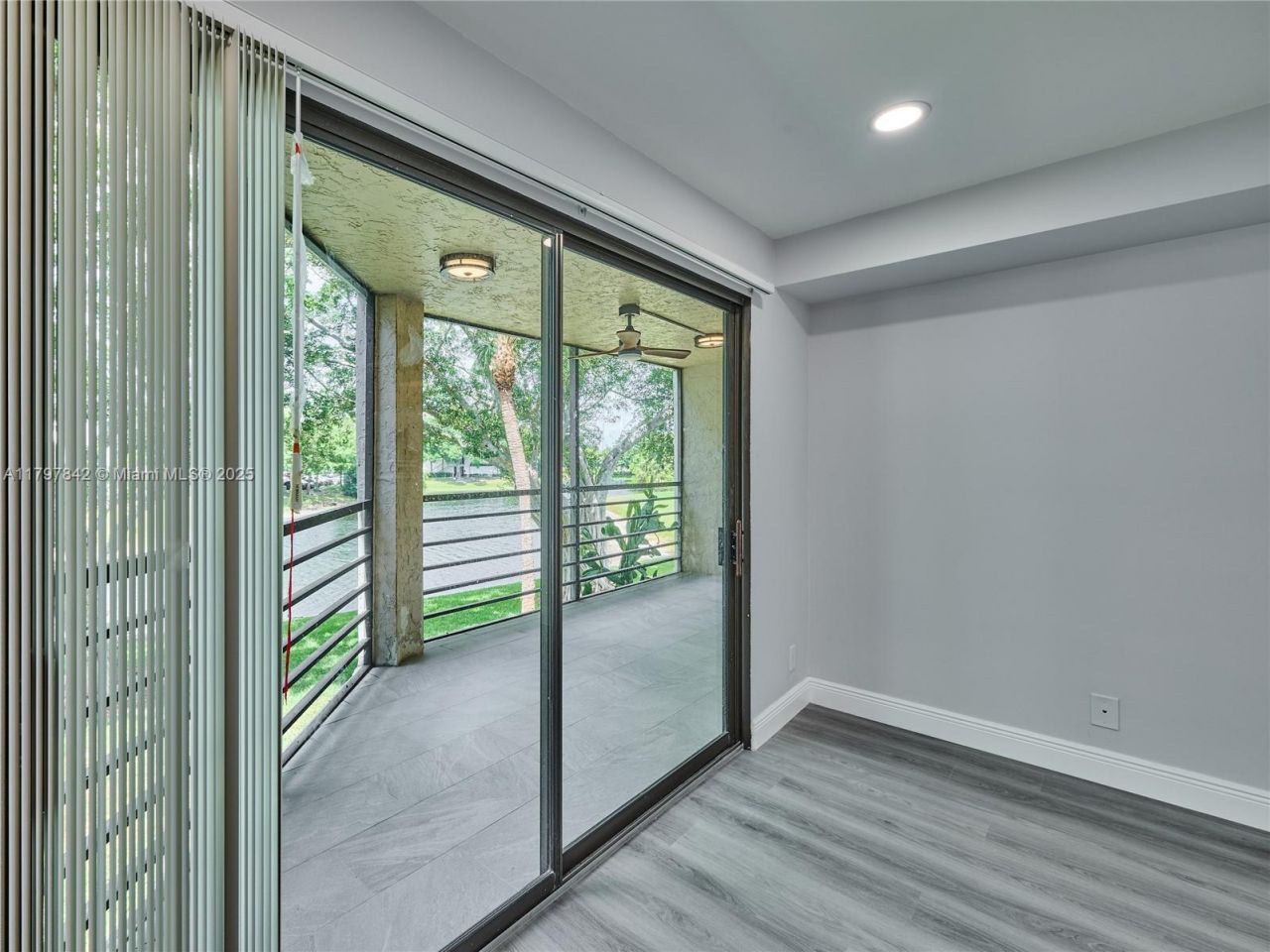 5380 Cedar Lake Dr, Unit 204, Boynton Beach, FL 33437 Photo