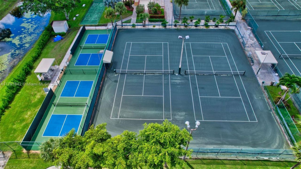 5380 Cedar Lake Dr, Unit 204, Boynton Beach, FL 33437 Photo