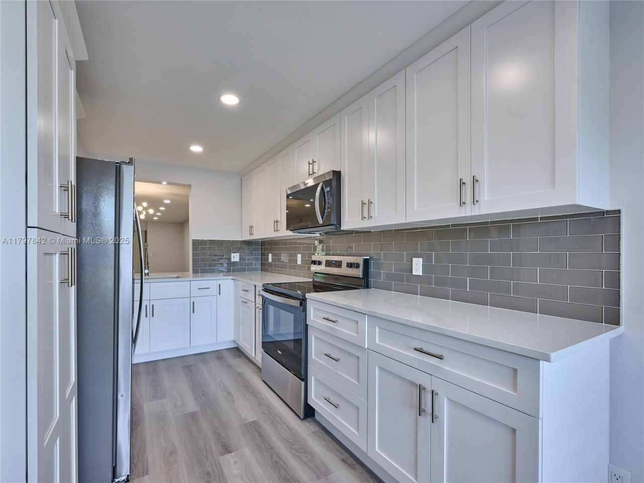 5380 Cedar Lake Dr, Unit 204, Boynton Beach, FL 33437 Photo