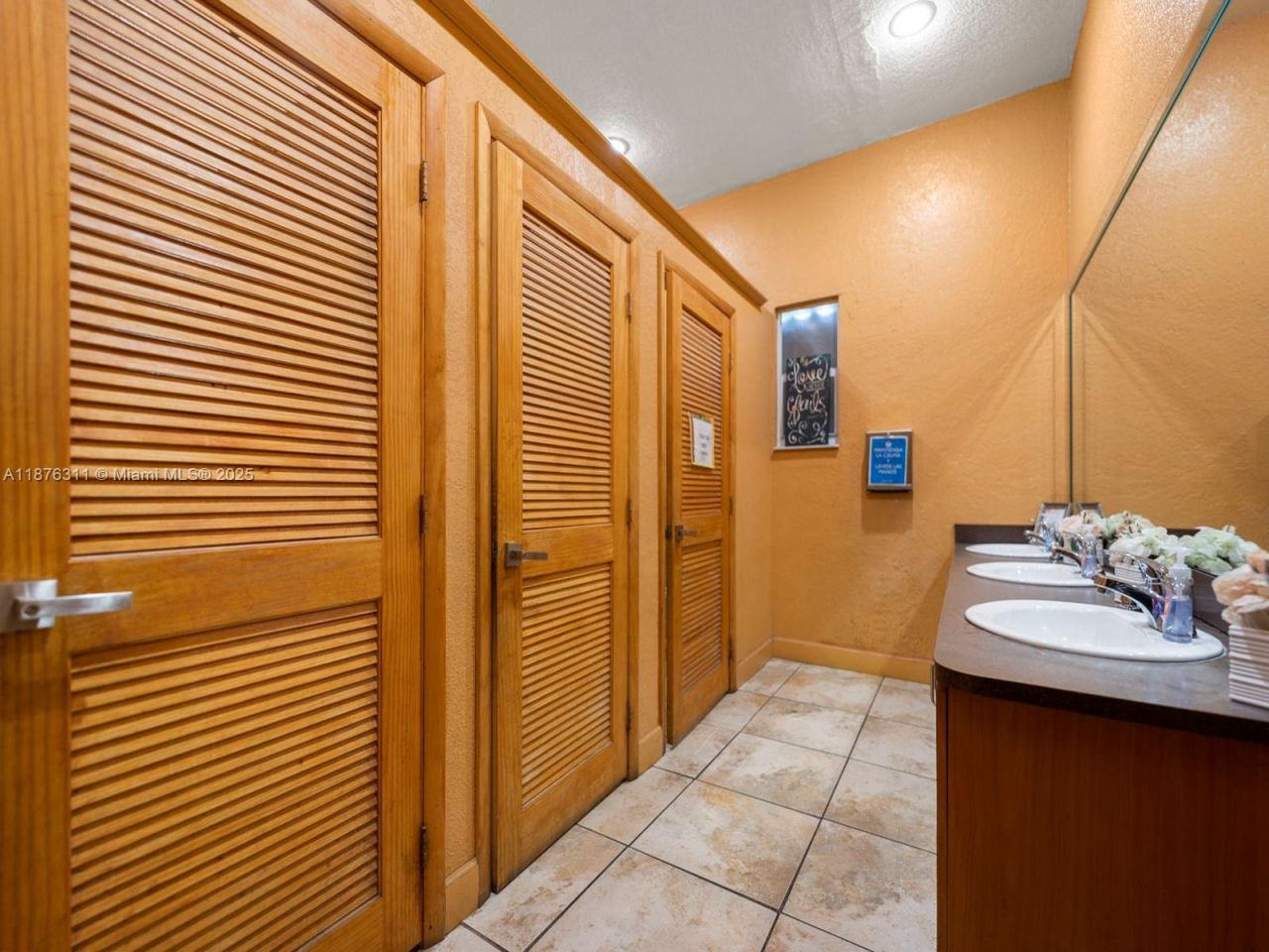 3001 NW 22nd Ave, Miami, FL 33142 Photo