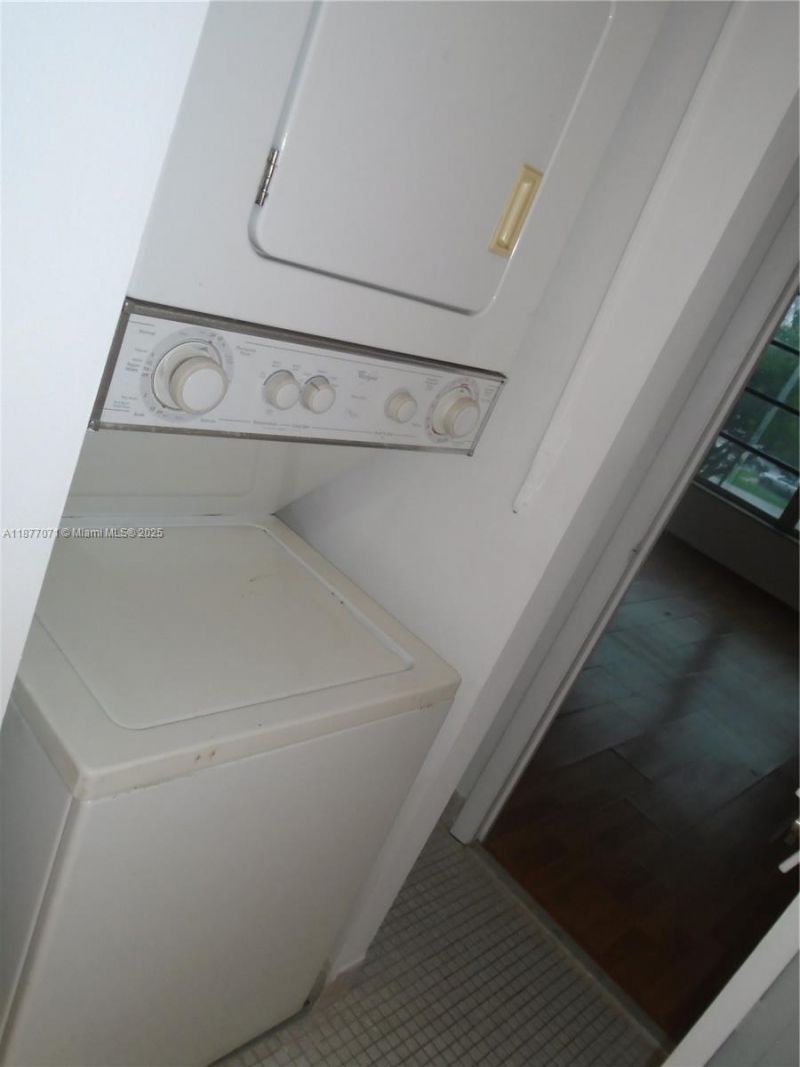 4174 Inverrary Dr, Unit 303, Lauderhill, FL 33319 Photo