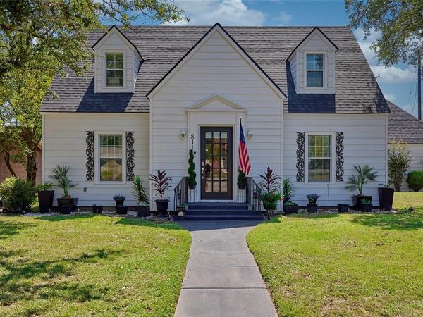 811 W Main Street, Olney, TX 76374