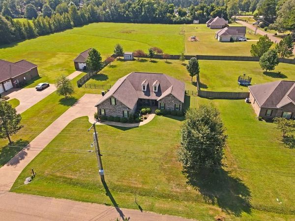 115 Champion Circle, Water Valley, MS 38965