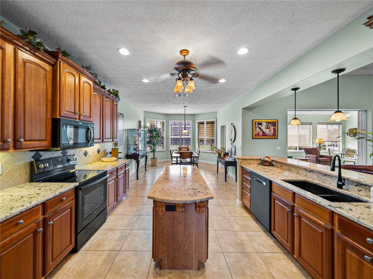 11972 W Riverhaven Drive, Homosassa, FL 34448 Photo