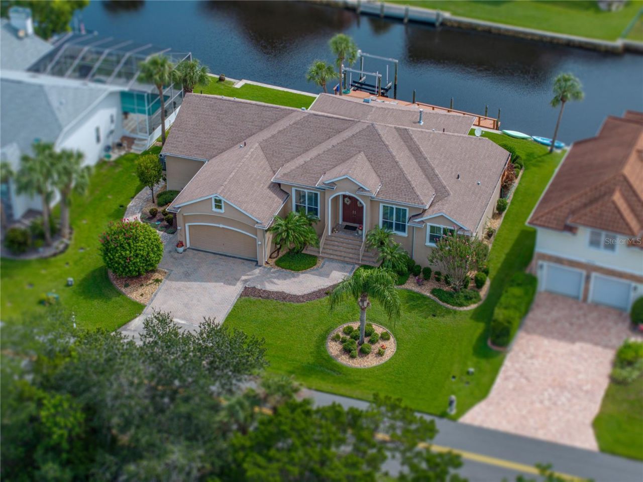 11972 W Riverhaven Drive, Homosassa, FL 34448 Photo