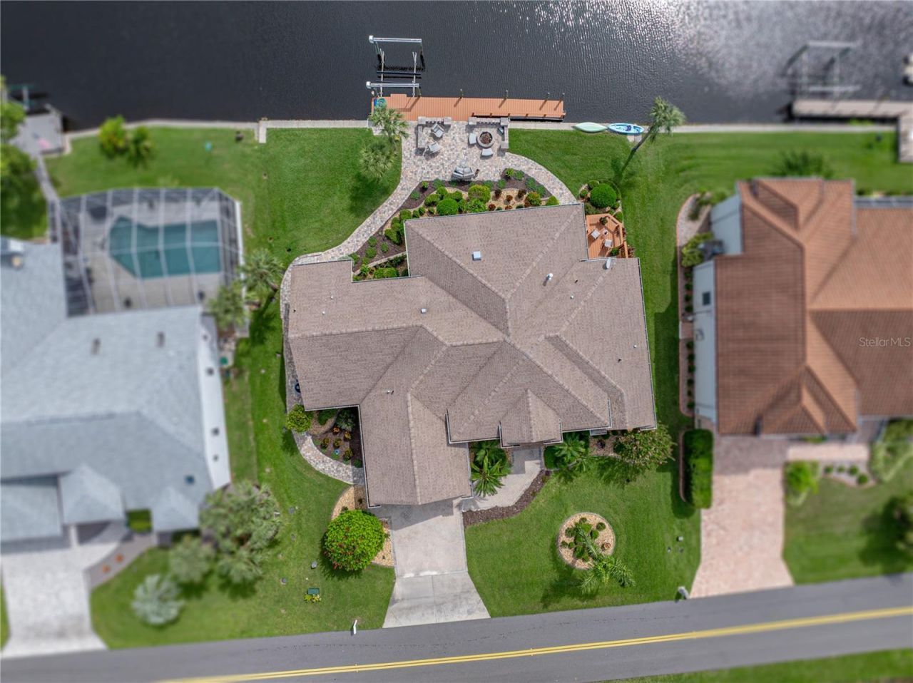 11972 W Riverhaven Drive, Homosassa, FL 34448 Photo