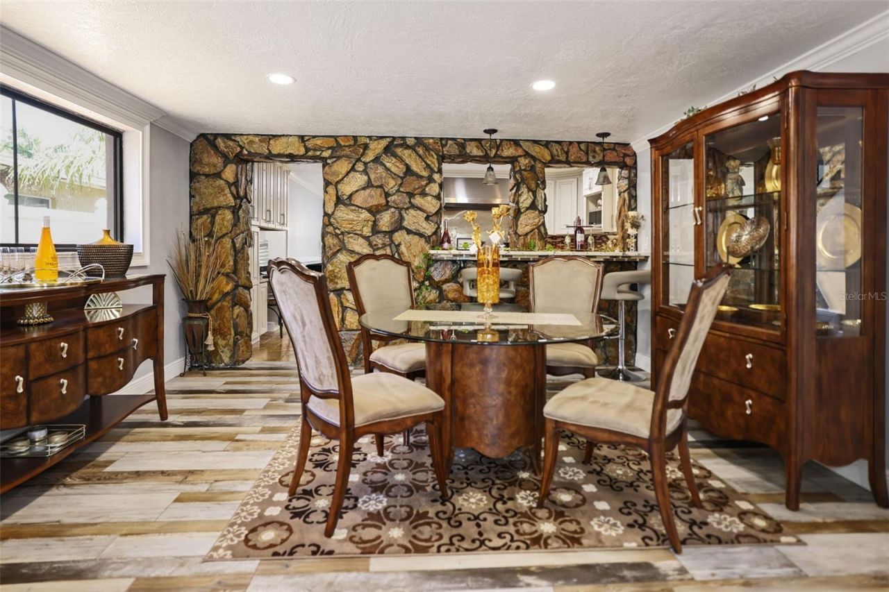 2035 28th Street S, Saint Petersburg, FL 33712 Photo