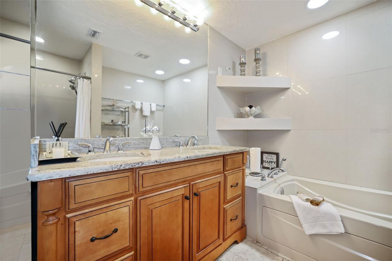 2035 28th Street S, Saint Petersburg, FL 33712 Photo