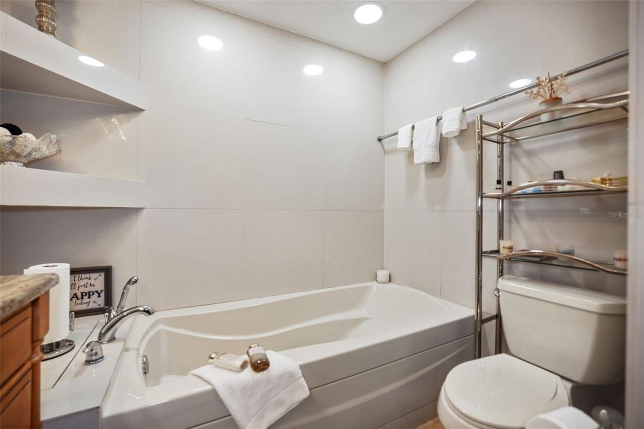 2035 28th Street S, Saint Petersburg, FL 33712 Photo