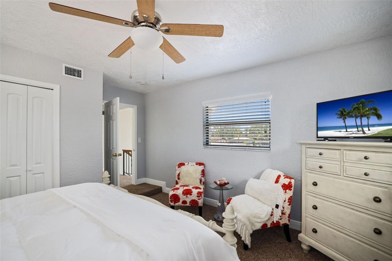 2035 28th Street S, Saint Petersburg, FL 33712 Photo