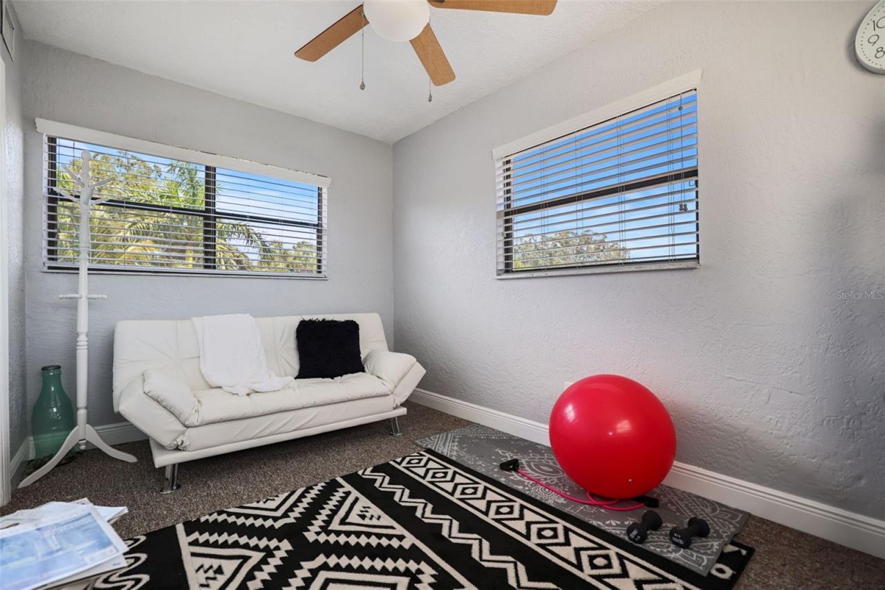 2035 28th Street S, Saint Petersburg, FL 33712 Photo