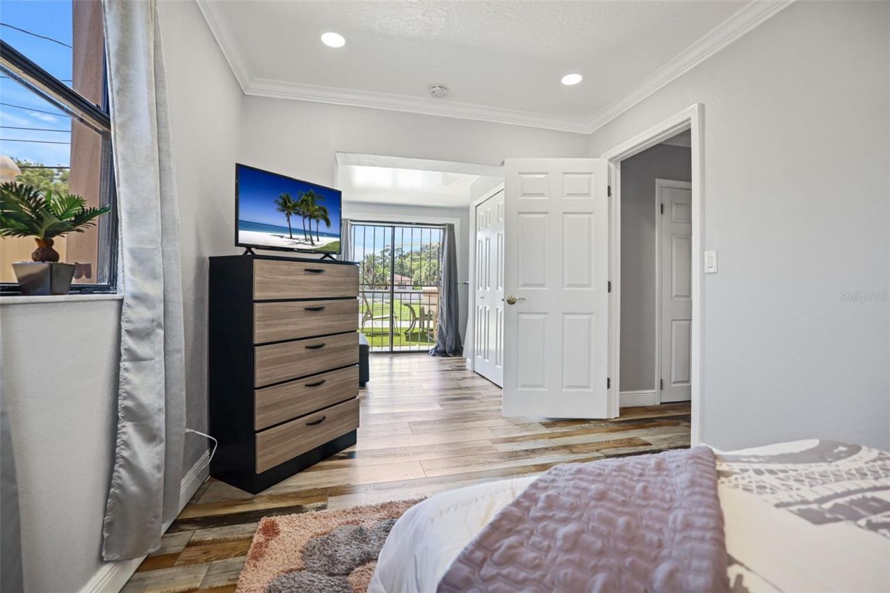 2035 28th Street S, Saint Petersburg, FL 33712 Photo