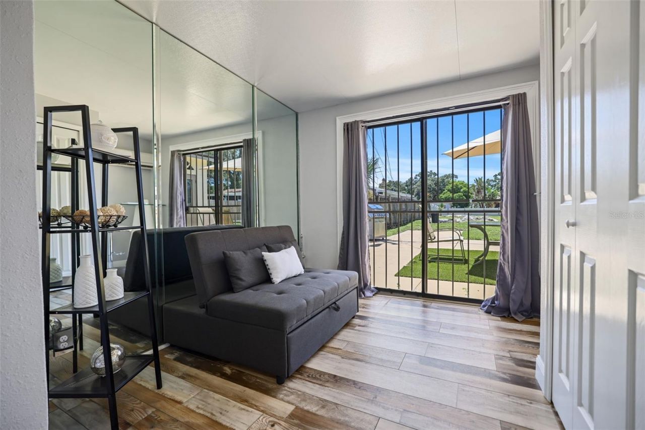 2035 28th Street S, Saint Petersburg, FL 33712 Photo