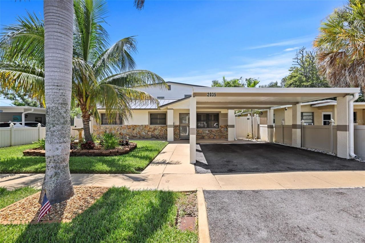 2035 28th Street S, Saint Petersburg, FL 33712 Photo