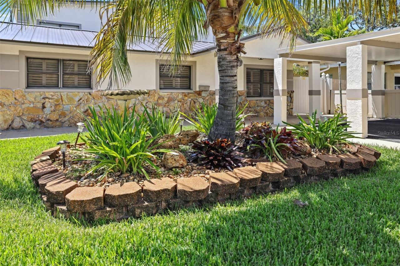 2035 28th Street S, Saint Petersburg, FL 33712 Photo