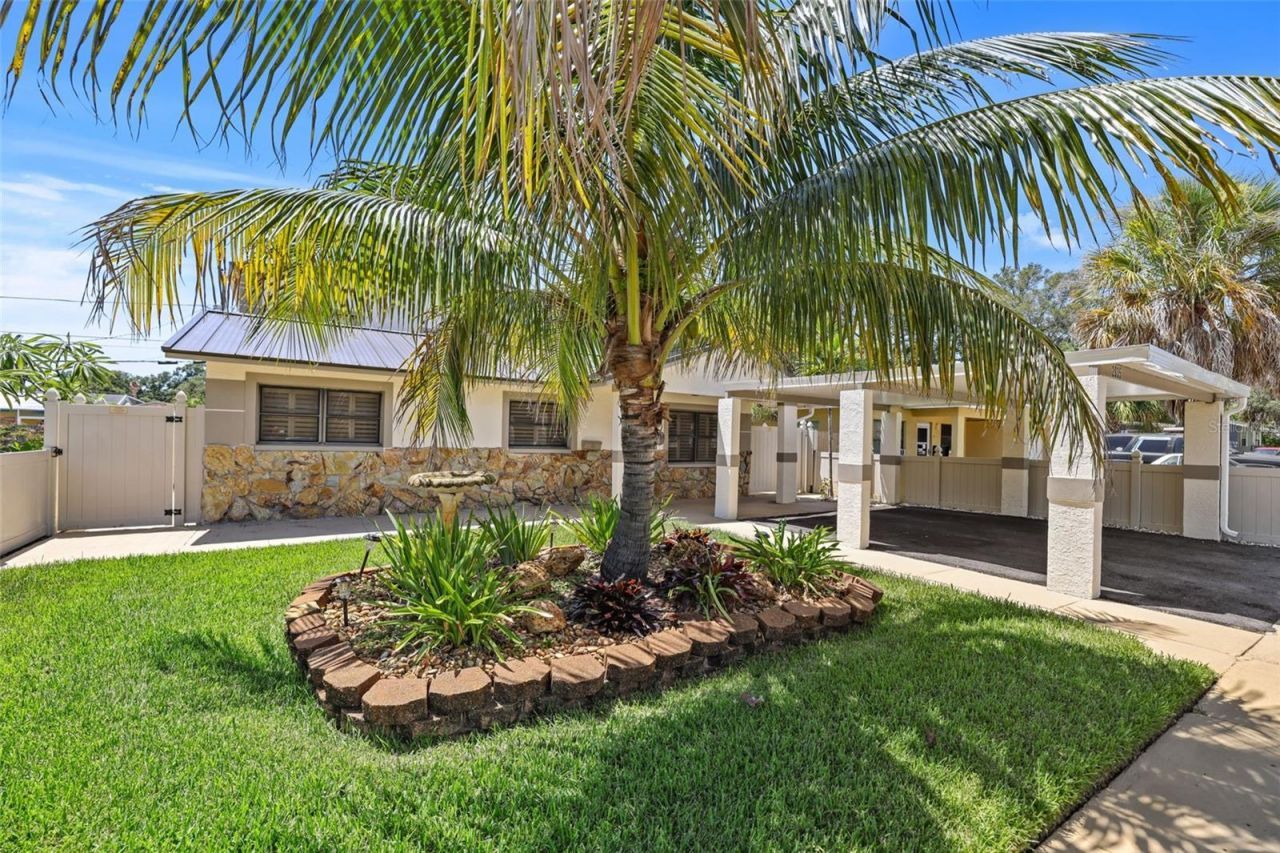 2035 28th Street S, Saint Petersburg, FL 33712 Photo