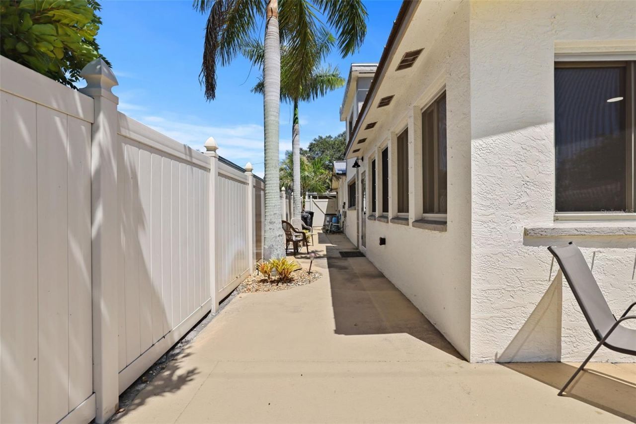 2035 28th Street S, Saint Petersburg, FL 33712 Photo