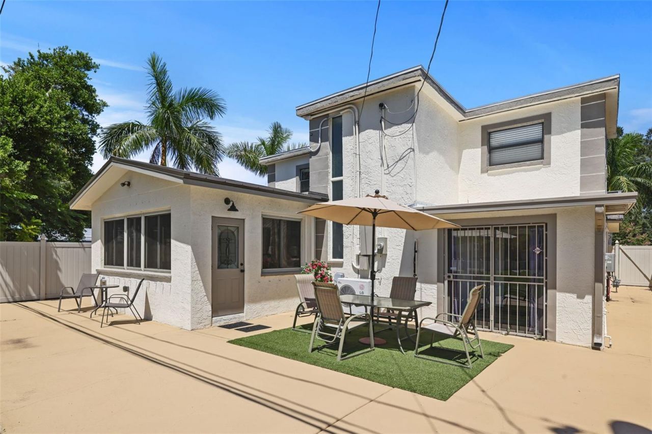 2035 28th Street S, Saint Petersburg, FL 33712 Photo