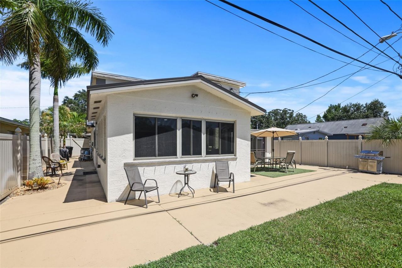 2035 28th Street S, Saint Petersburg, FL 33712 Photo