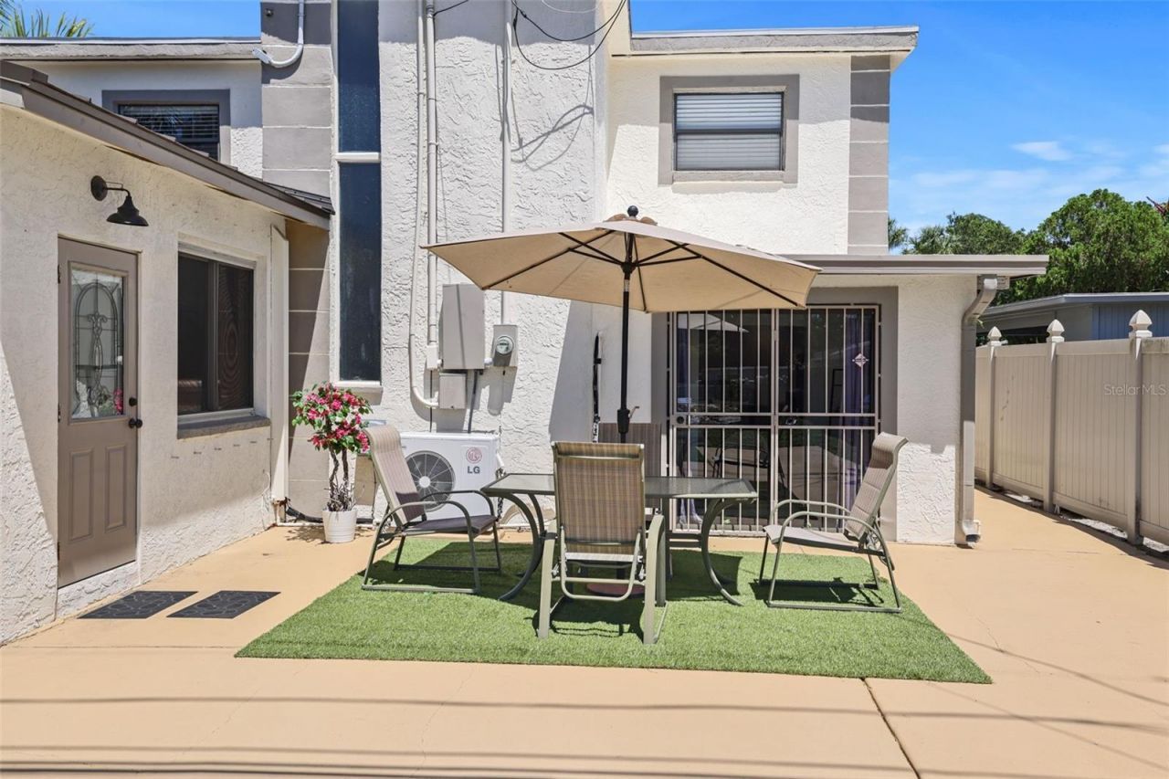 2035 28th Street S, Saint Petersburg, FL 33712 Photo