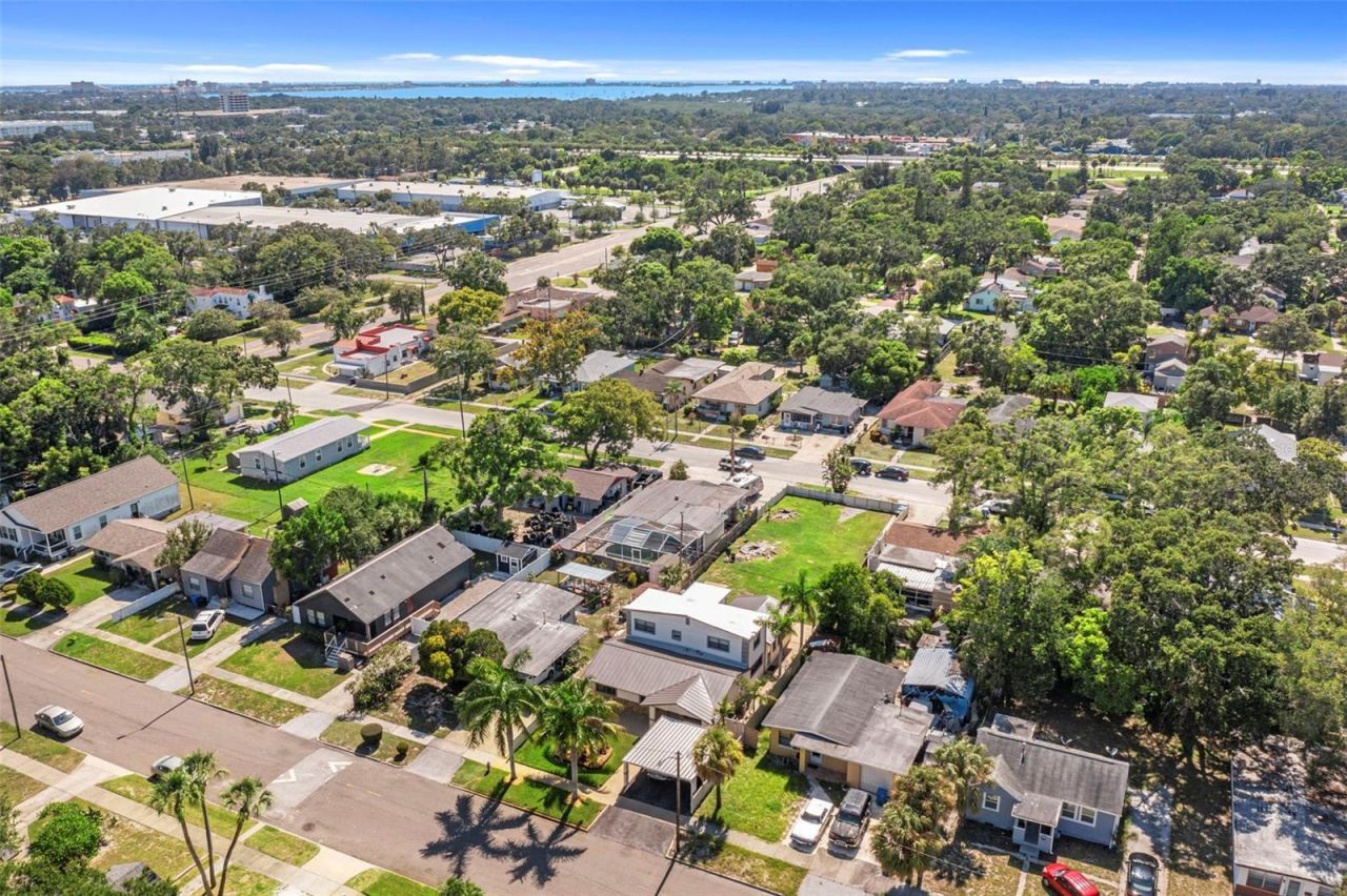 2035 28th Street S, Saint Petersburg, FL 33712 Photo