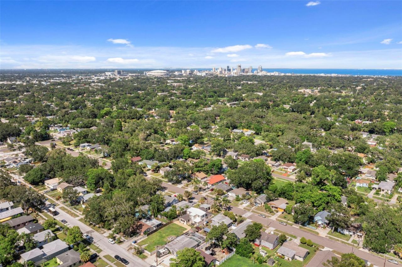 2035 28th Street S, Saint Petersburg, FL 33712 Photo