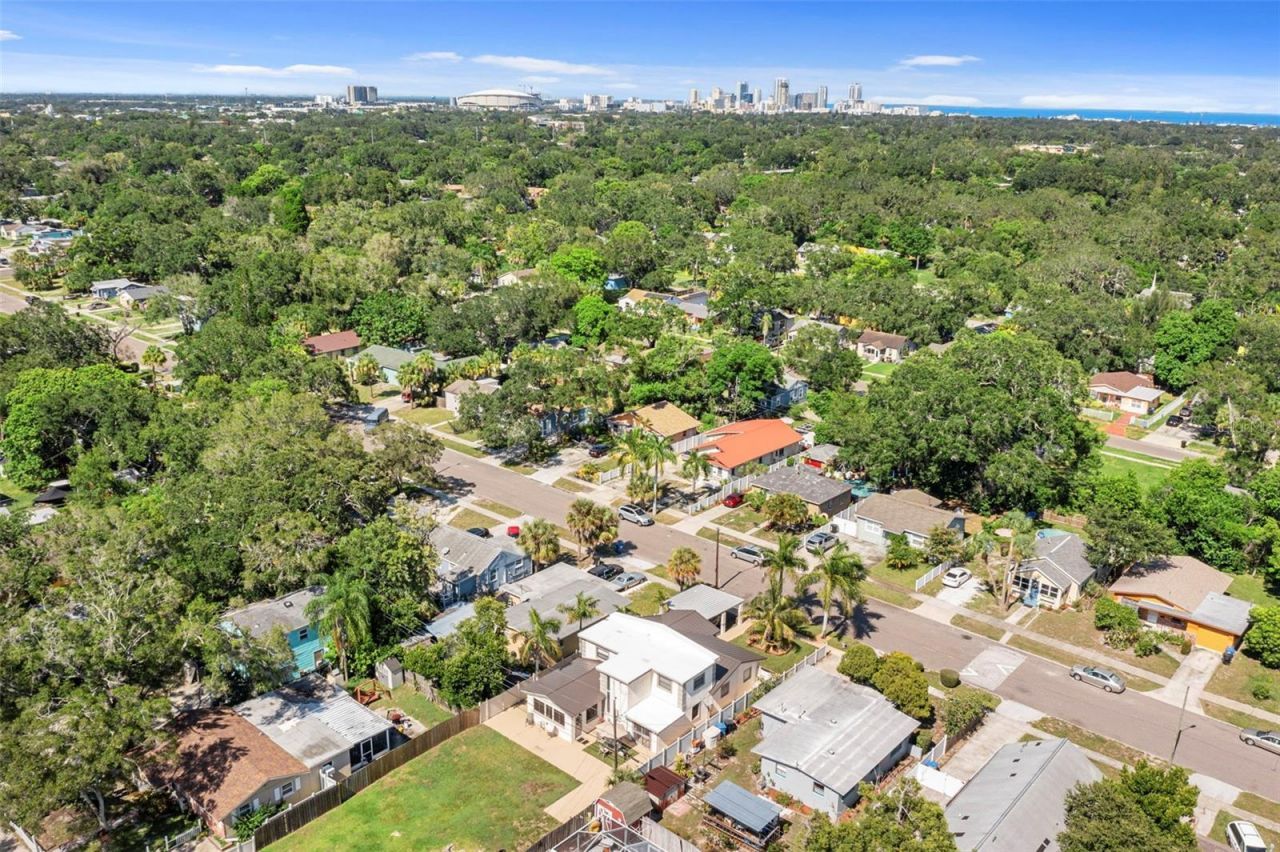 2035 28th Street S, Saint Petersburg, FL 33712 Photo