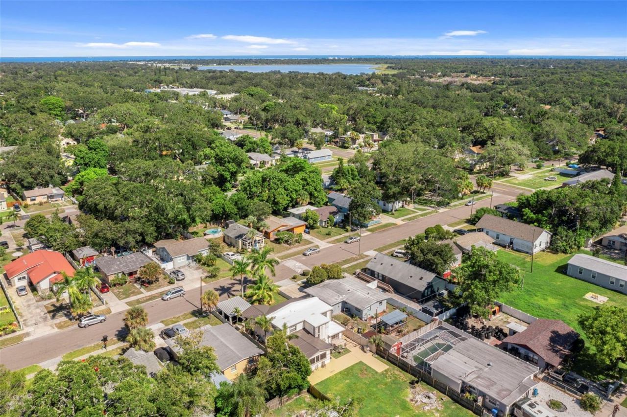 2035 28th Street S, Saint Petersburg, FL 33712 Photo