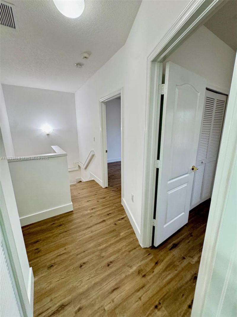 10170 SW 88th St, Unit 305, Miami, FL 33176 Photo