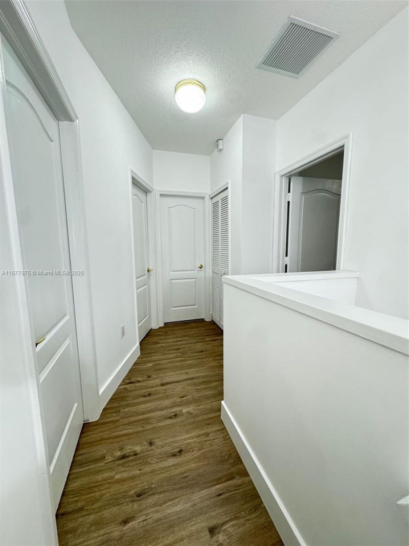 10170 SW 88th St, Unit 305, Miami, FL 33176 Photo