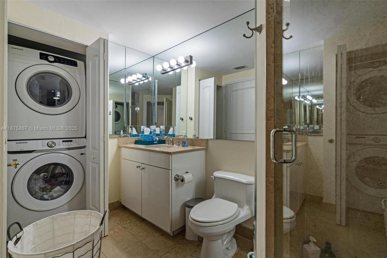 4779 Collins Ave, Unit 2305, Miami Beach, FL 33140 Photo