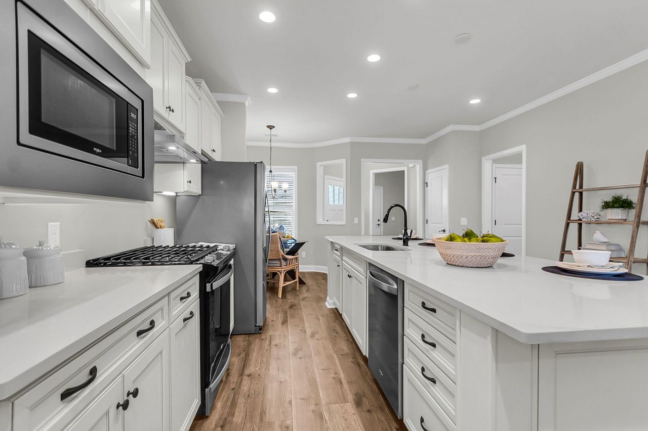 214 Garden Gate Way Photo 9