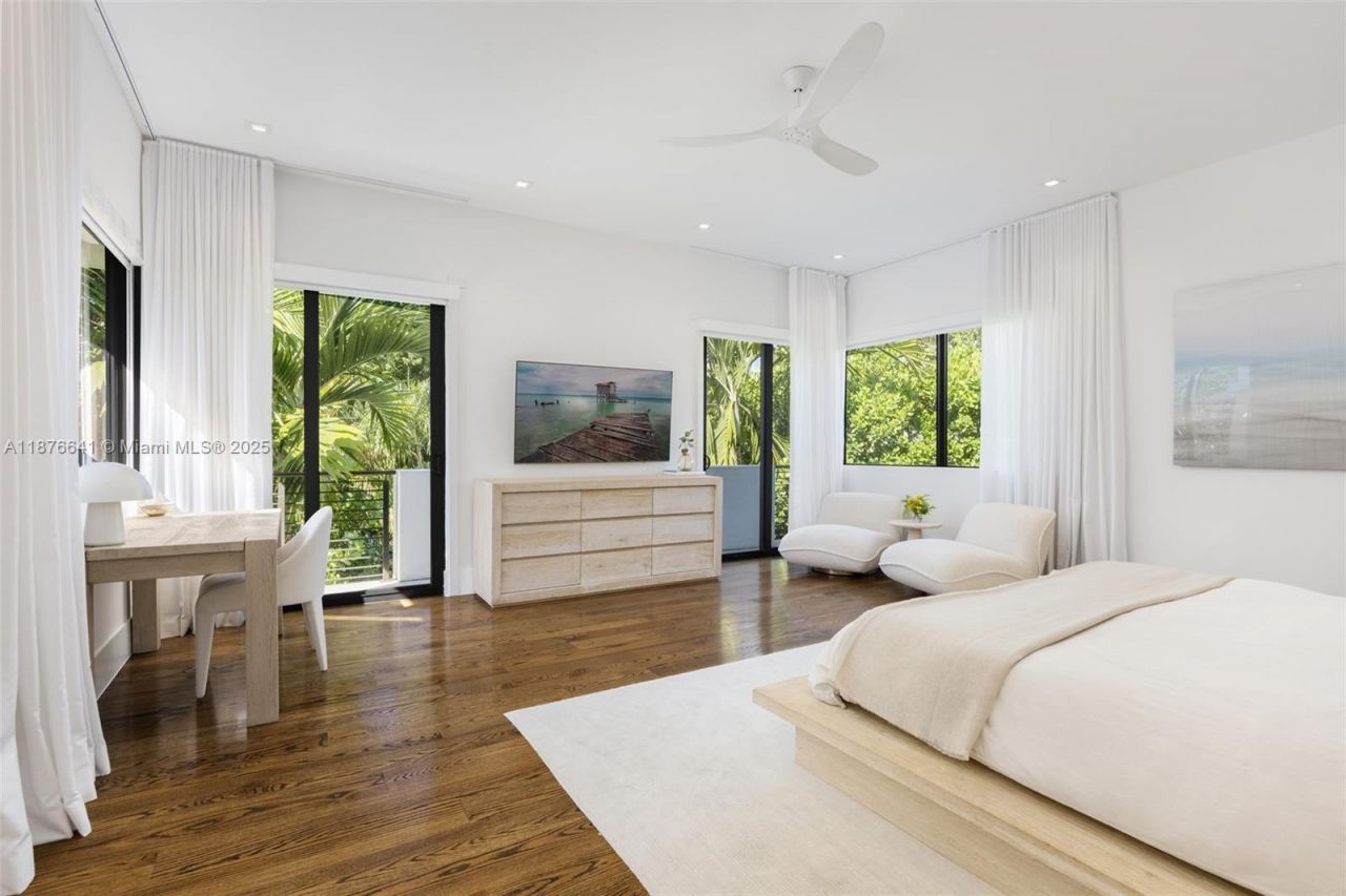 2321 Trapp Ave, Coconut Grove, FL 33133 Photo