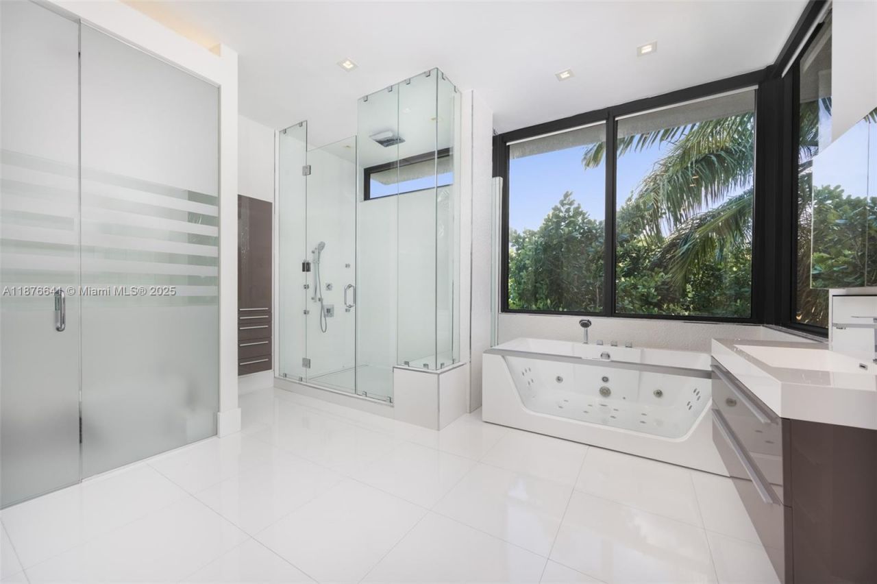 2321 Trapp Ave, Coconut Grove, FL 33133 Photo