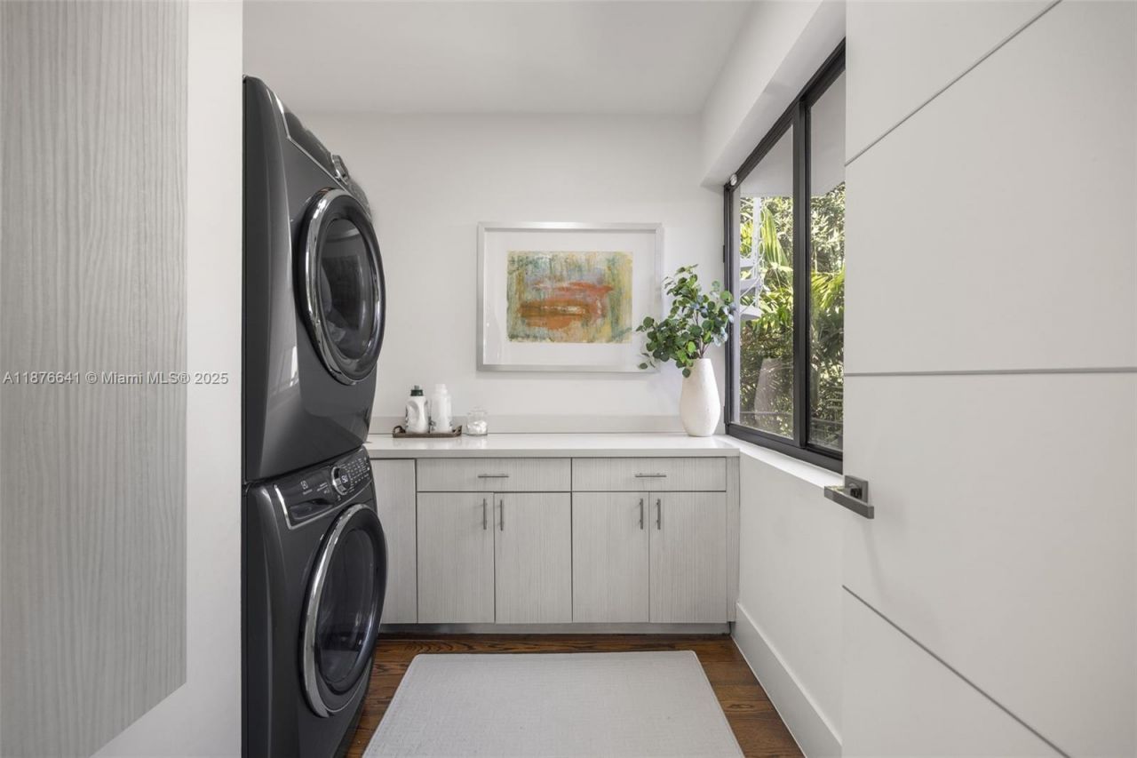 2321 Trapp Ave, Coconut Grove, FL 33133 Photo