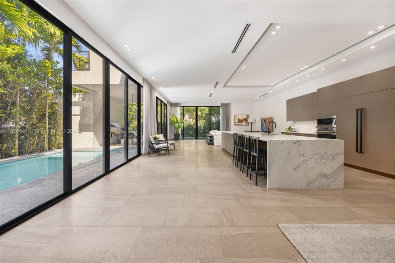 2321 Trapp Ave, Coconut Grove, FL 33133 Photo